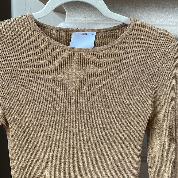 Sweater - Picture 2 of 4